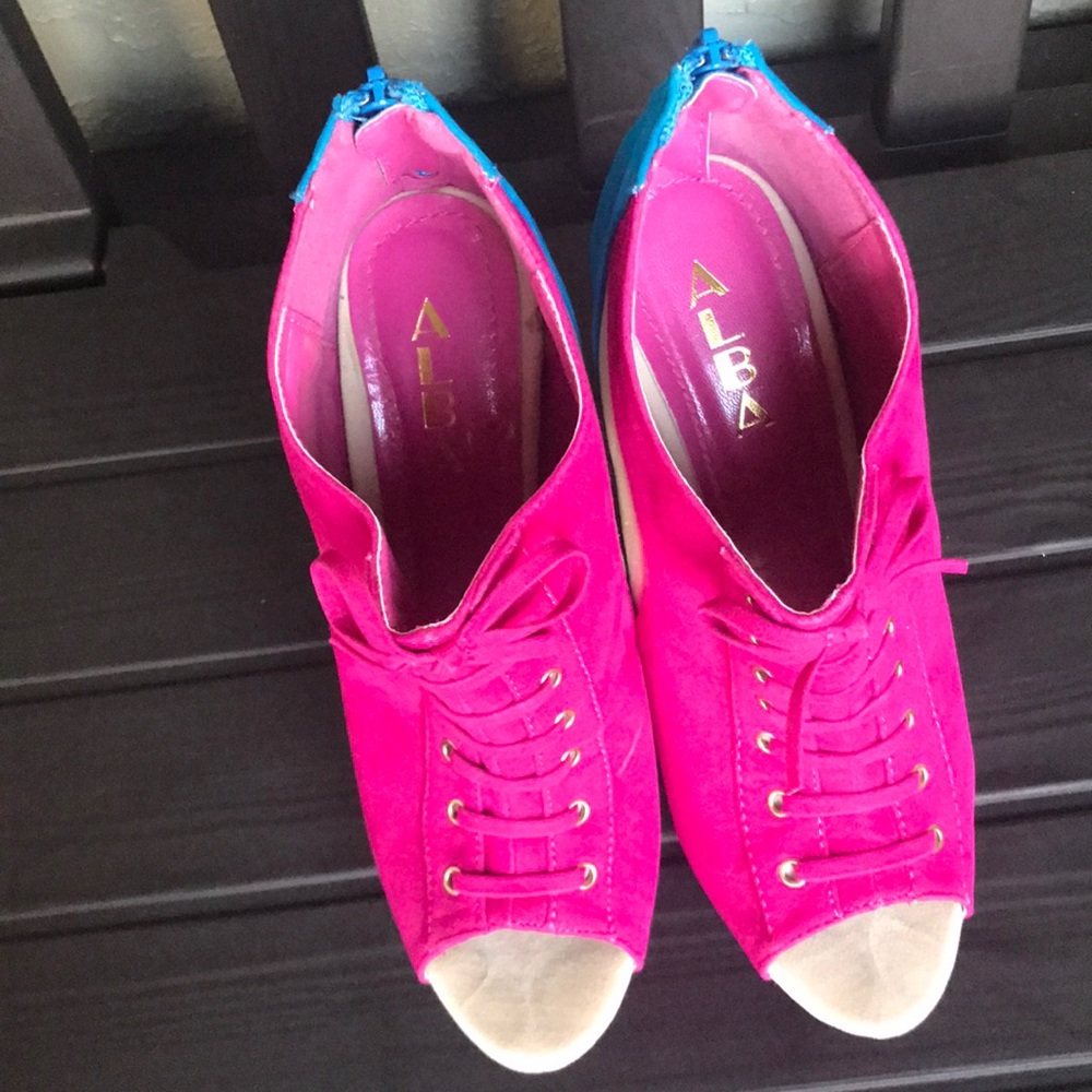 Peep Toe Platforms - Picture 5 of 7